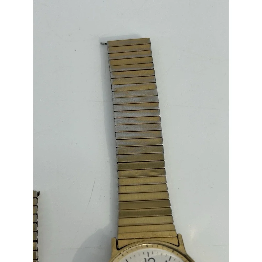 Vintage Mens Timex Quartz Watch Gold Color With Stainless Steel Band
